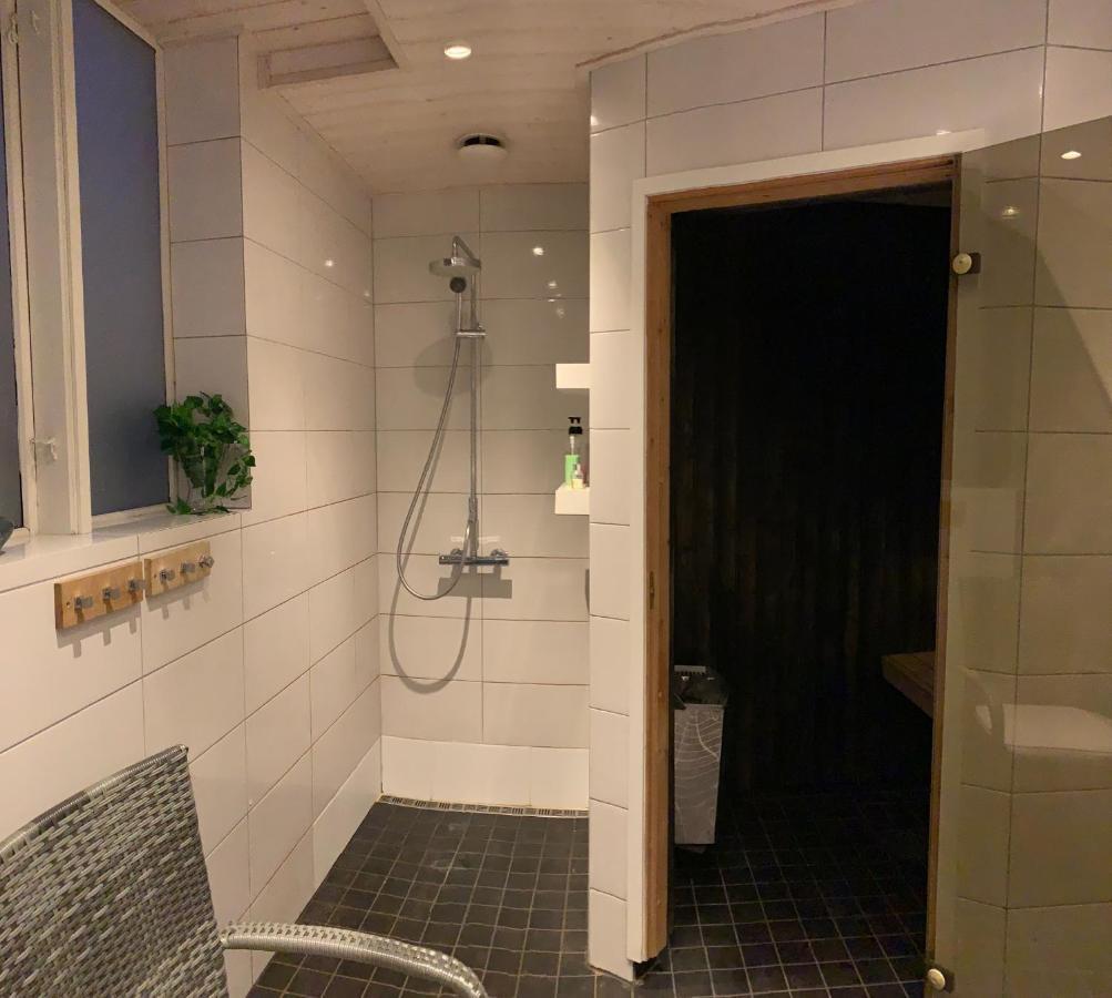 Centrumlagenhet Med Egen Bastu Mariehamn Luaran gambar